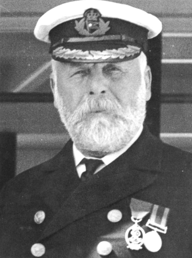 did the captain of the titanic survive